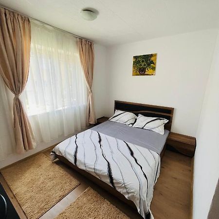 Apartament Yasmy Apartment Orşova Exterior foto