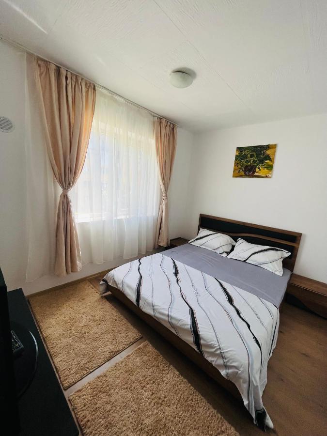 Apartament Yasmy Apartment Orşova Exterior foto